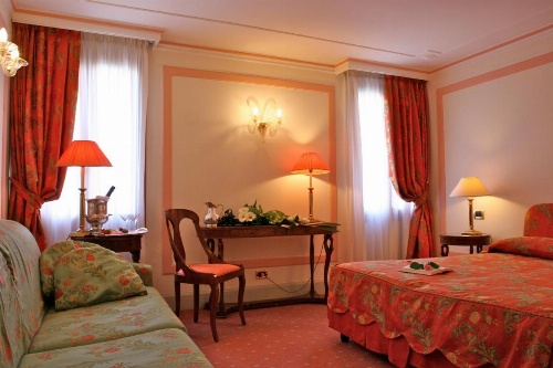 Hotel Arlecchino image 12